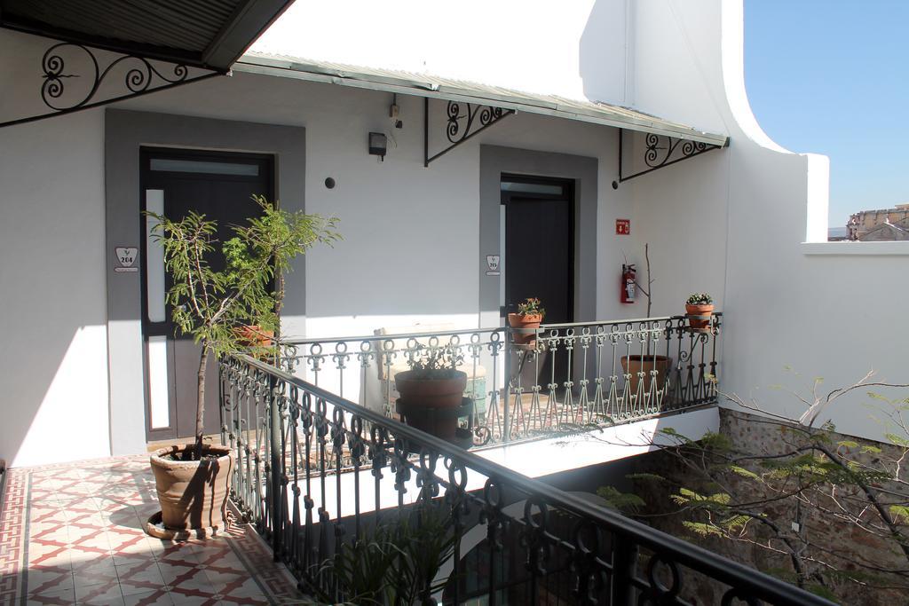 Kuku Ruku Hotel