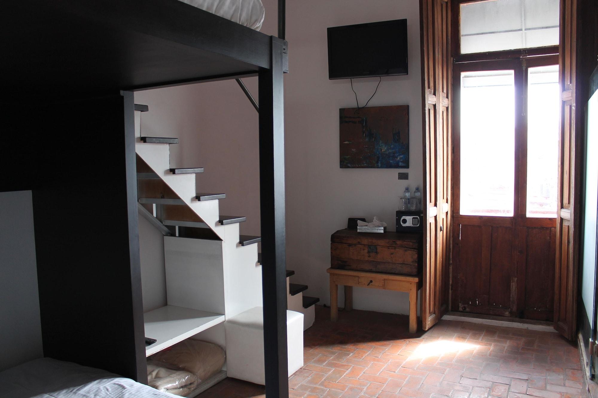 Kuku Ruku Hotel