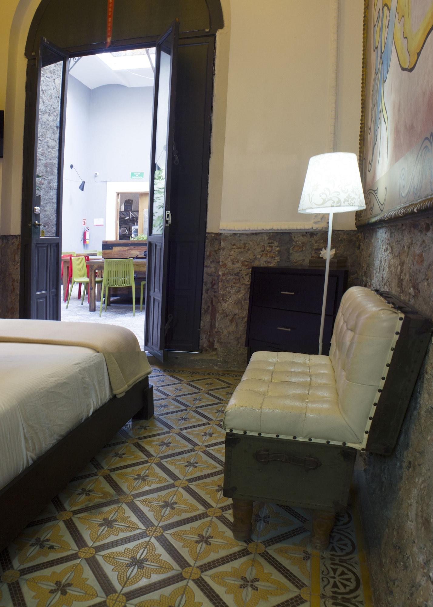 Kuku Ruku Hotel
