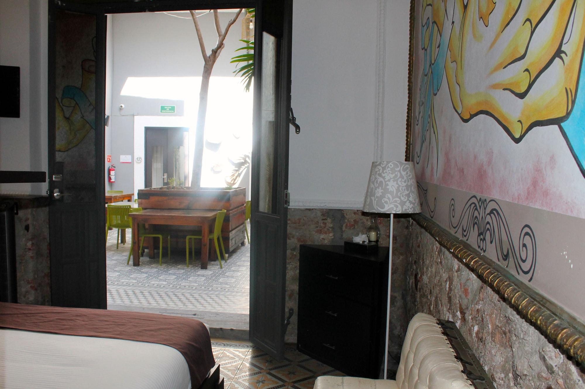 Hotel Kuku Ruku 3*